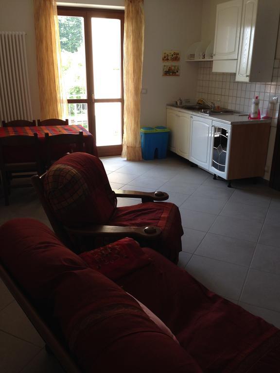 Agriturismo Fruttirossi Trofarello Oda fotoğraf