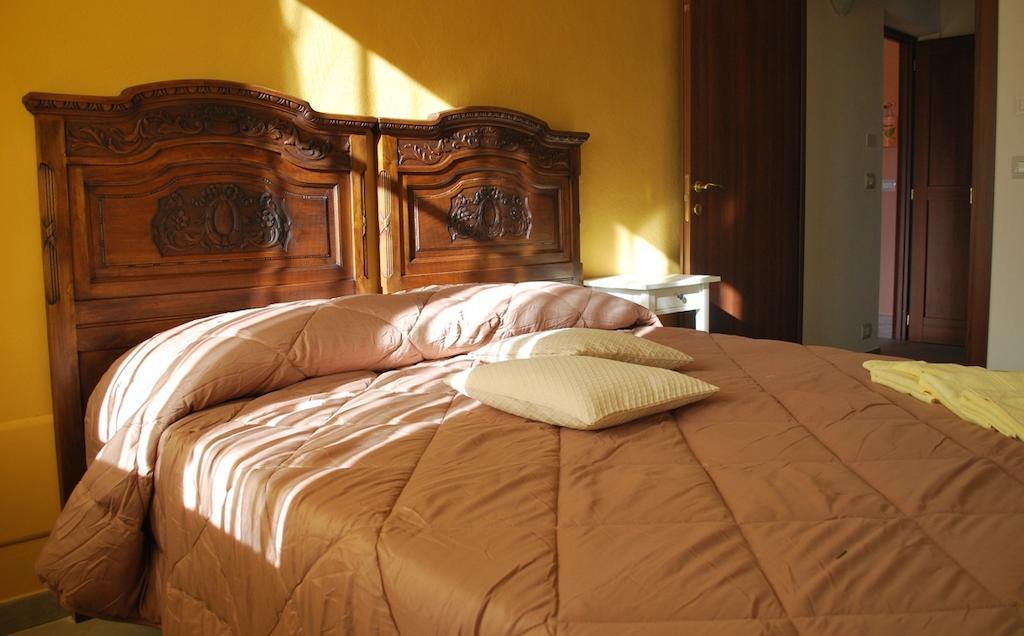 Agriturismo Fruttirossi Trofarello Oda fotoğraf
